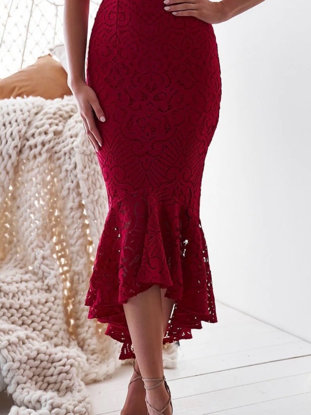 Elegant Red Lace Midi Dress with Ruffle Details - Picture 3 of 9
